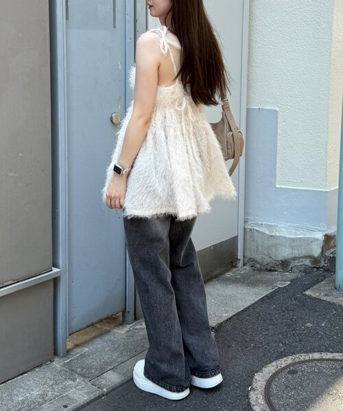 continuer de NICE CLAUP(コンティニューデナイスクラップ)の「もしゃもしゃキャミ(シャツ/ブラウス・レディース・ブラック/アイボリー/ライトブルーグレー・FREE)」の21枚目の写真