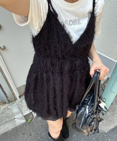 continuer de NICE CLAUP(コンティニューデナイスクラップ)の「もしゃもしゃキャミ(シャツ/ブラウス・レディース・ブラック/アイボリー/ライトブルーグレー・FREE)」の3枚目の写真