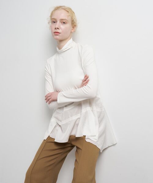 LANVIN en Bleu(ランバンオンブルー)の「アシンメトリーヘムタートル(Tシャツ/カットソー・レディース・ブラック/オフホワイト・38)」の6枚目の写真