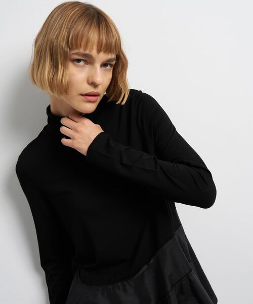 LANVIN en Bleu(ランバンオンブルー)の「アシンメトリーヘムタートル(Tシャツ/カットソー・レディース・ブラック/オフホワイト・38)」の18枚目の写真