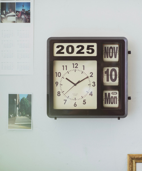 RELAX（リラックス）の「〈RELAX/リラックス〉フリップカレンダークロック（置時計・メンズ・グレー/ブラック・ONE SIZE）」の4枚目の写真