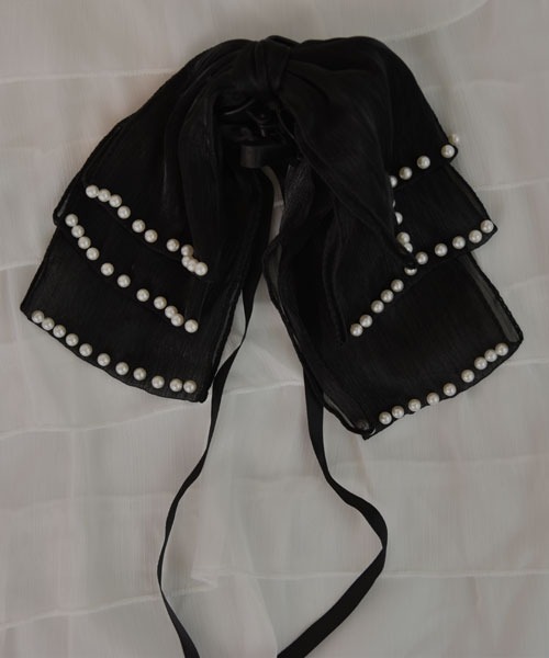 VIBGYOR Women（ヴィブジョー　ウィメン）の「【resonance】ビッグリボン パール バンスクリップ（バレッタ/ヘアクリップ・レディース・ホワイト/ブラック・FREE）」の8枚目の写真