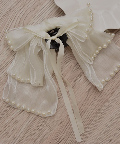 VIBGYOR Women（ヴィブジョー　ウィメン）の「【resonance】ビッグリボン パール バンスクリップ（バレッタ/ヘアクリップ・レディース・ホワイト/ブラック・FREE）」の9枚目の写真