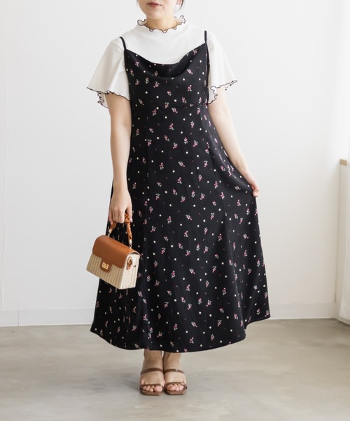 CLETTE(クレット)の「CLETTEオリジナルドレープデザイン花柄キャミワンピース(ワンピース・レディース・ブラウン/ブラック・4L/3L/LL)」の4枚目の写真