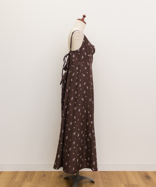 CLETTE(クレット)の「CLETTEオリジナルドレープデザイン花柄キャミワンピース(ワンピース・レディース・ブラウン/ブラック・4L/3L/LL)」の14枚目の写真