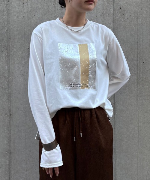 &g'aime（アンジェム）の「【&g'aime】メタリックグラフィックロンT　Metallic Graphic Long Tee（Tシャツ/カットソー・レディース・ホワイト/ブラック・FREE）」の2枚目の写真