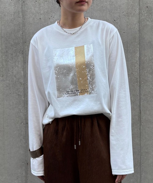 &g'aime（アンジェム）の「【&g'aime】メタリックグラフィックロンT　Metallic Graphic Long Tee（Tシャツ/カットソー・レディース・ホワイト/ブラック・FREE）」の3枚目の写真