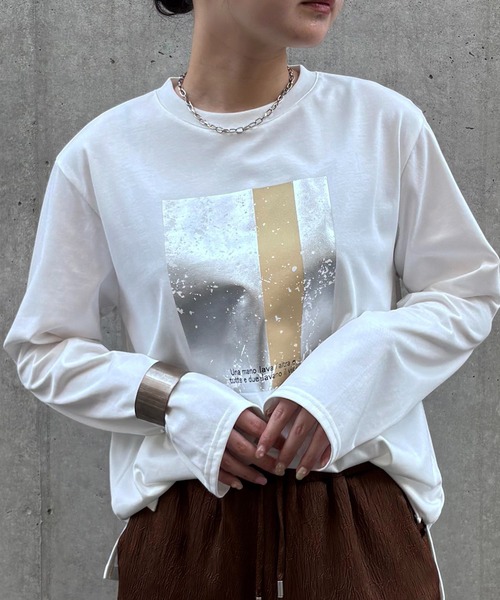 &g'aime（アンジェム）の「【&g'aime】メタリックグラフィックロンT　Metallic Graphic Long Tee（Tシャツ/カットソー・レディース・ホワイト/ブラック・FREE）」の4枚目の写真