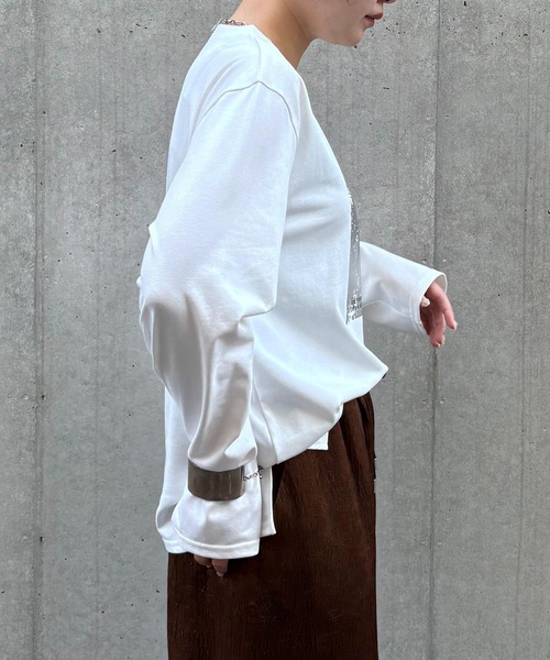 &g'aime（アンジェム）の「【&g'aime】メタリックグラフィックロンT　Metallic Graphic Long Tee（Tシャツ/カットソー・レディース・ホワイト/ブラック・FREE）」の8枚目の写真