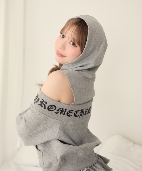 TITTY&CO.（ティティーアンドコー）の「ゴシックロゴジップパーカー（パーカー・レディース・グレー/ホワイト・FREE）」の13枚目の写真