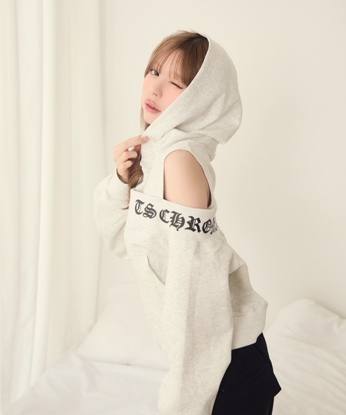 TITTY&CO.（ティティーアンドコー）の「ゴシックロゴジップパーカー（パーカー・レディース・グレー/ホワイト・FREE）」の21枚目の写真