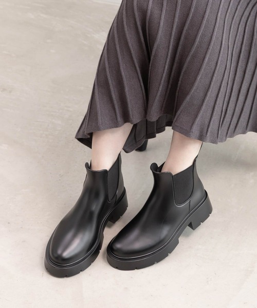 RANDA(ランダ)の「ボリュームソールサイドゴアレインブーツ(レインシューズ・レディース・ブラック/ダークブラウン・S/M)」の1枚目の写真