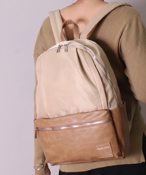 Legato Largo(レガートラルゴ)の「(LF)【Legato Largo】10ポケット/15L コンビネーション リュック(バックパック/リュック・レディース・ブラック/ネイビー/グレー/グレイッシュベージュ・ONE SIZE)」の3枚目の写真