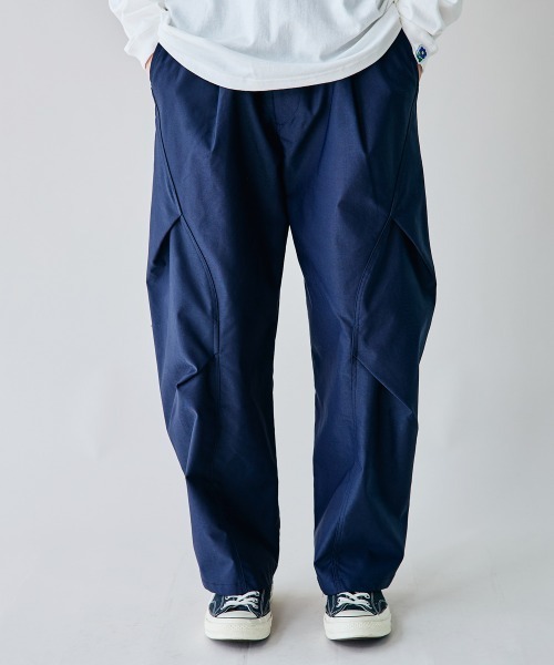rehacer(レアセル)の「rehacer : SOLOTEX Cocoon Trousers / ソロテックス コクーン トラウザーズ(チノパンツ・メンズ・ベージュ/ブラック/ネイビー・MEDIUM/SMALL/LARGE)」の4枚目の写真