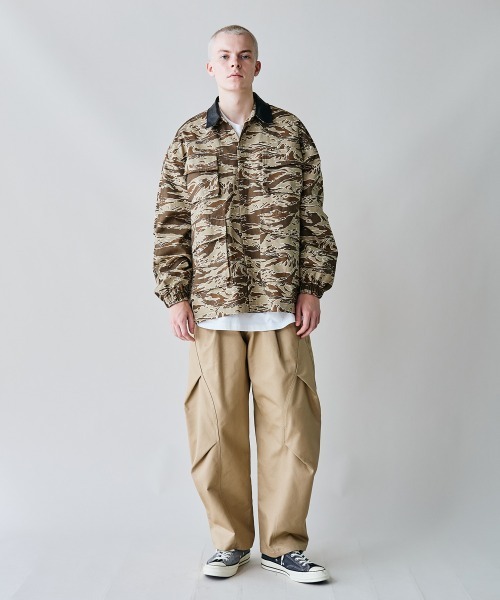 rehacer(レアセル)の「rehacer : SOLOTEX Cocoon Trousers / ソロテックス コクーン トラウザーズ(チノパンツ・メンズ・ベージュ/ブラック/ネイビー・MEDIUM/SMALL/LARGE)」の19枚目の写真