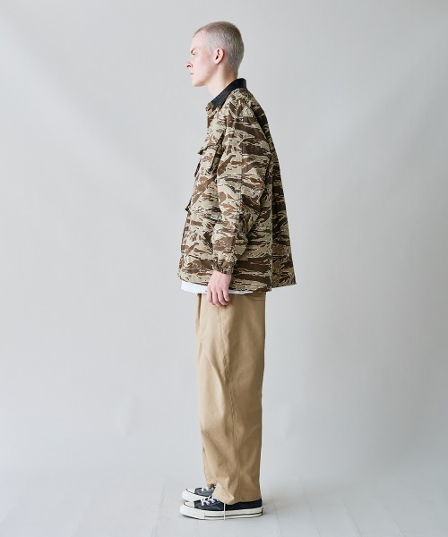 rehacer(レアセル)の「rehacer : SOLOTEX Cocoon Trousers / ソロテックス コクーン トラウザーズ(チノパンツ・メンズ・ベージュ/ブラック/ネイビー・MEDIUM/SMALL/LARGE)」の21枚目の写真