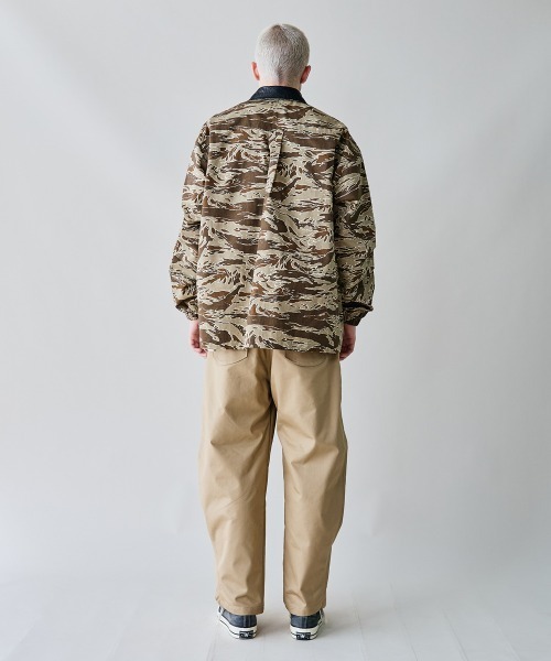 rehacer(レアセル)の「rehacer : SOLOTEX Cocoon Trousers / ソロテックス コクーン トラウザーズ(チノパンツ・メンズ・ベージュ/ブラック/ネイビー・MEDIUM/SMALL/LARGE)」の22枚目の写真