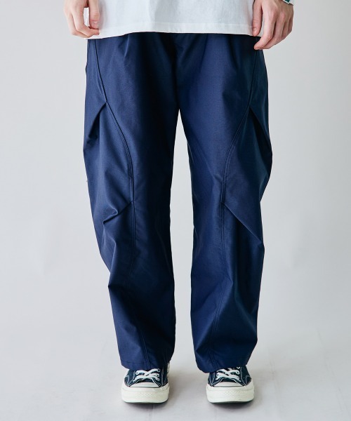 rehacer(レアセル)の「rehacer : SOLOTEX Cocoon Trousers / ソロテックス コクーン トラウザーズ(チノパンツ・メンズ・ベージュ/ブラック/ネイビー・MEDIUM/SMALL/LARGE)」の5枚目の写真