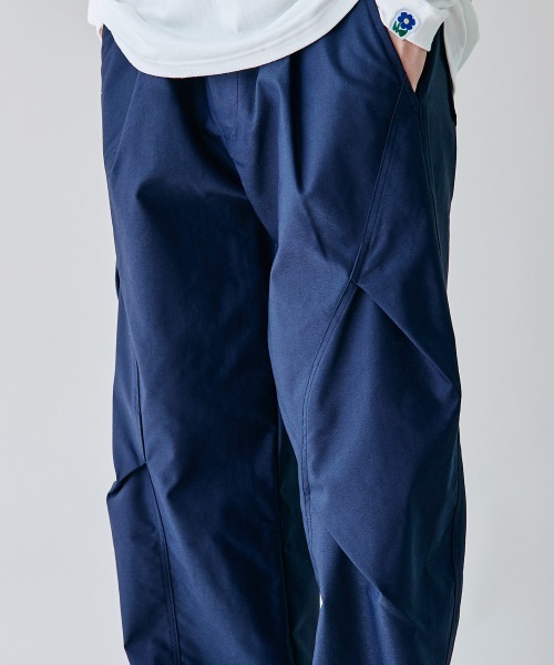 rehacer(レアセル)の「rehacer : SOLOTEX Cocoon Trousers / ソロテックス コクーン トラウザーズ(チノパンツ・メンズ・ベージュ/ブラック/ネイビー・MEDIUM/SMALL/LARGE)」の6枚目の写真