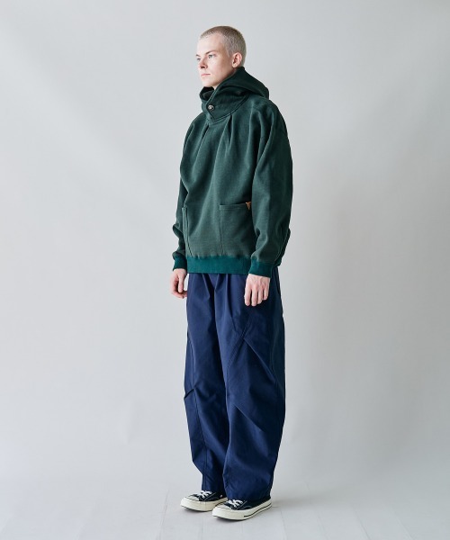 rehacer(レアセル)の「rehacer : SOLOTEX Cocoon Trousers / ソロテックス コクーン トラウザーズ(チノパンツ・メンズ・ベージュ/ブラック/ネイビー・MEDIUM/SMALL/LARGE)」の15枚目の写真