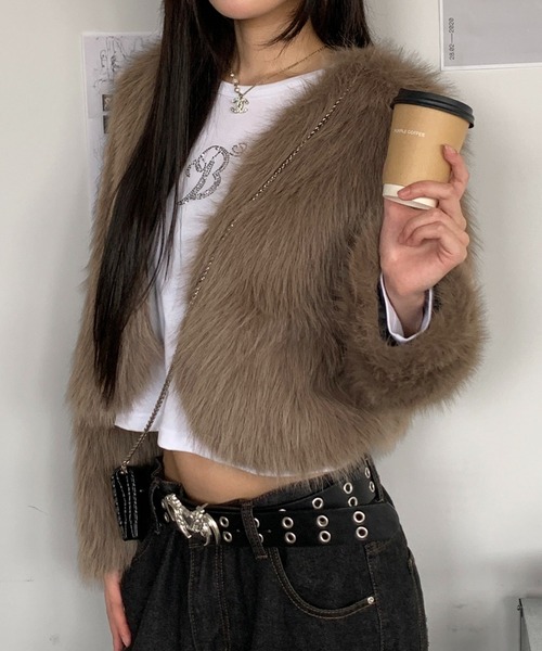 lilful(リルフル)の「ショート丈 ベーシック フェイクファーコート(その他アウター・レディース・ブラウン/ベージュ/アイボリー/ブラック・F)」の16枚目の写真
