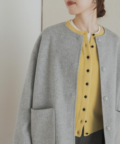 URBAN RESEARCH DOORS(アーバンリサーチドアーズ)の「ウールリバーノーカーラミドルコート(その他アウター・レディース・ブラウン/ネイビー/グレー・MEDIUM)」の4枚目の写真