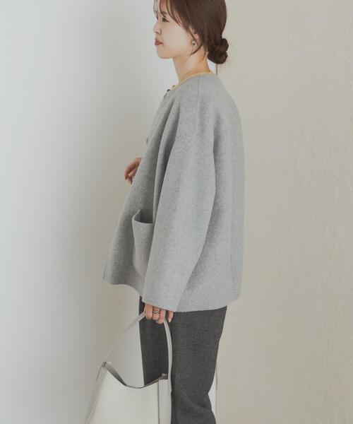 URBAN RESEARCH DOORS(アーバンリサーチドアーズ)の「ウールリバーノーカーラミドルコート(その他アウター・レディース・ブラウン/ネイビー/グレー・MEDIUM)」の6枚目の写真