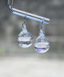 jolie minette/お水入り オーロラ ガラス フックピアス/アレルギー対応