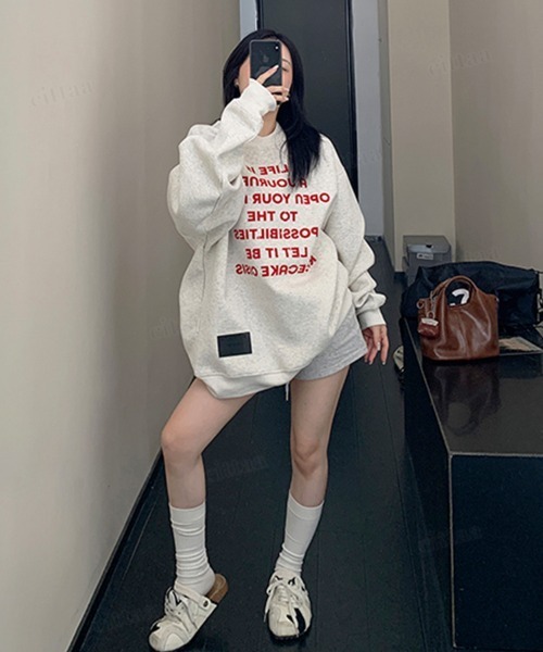 Dalfwin(ダールフィン)の「韓国ファッション LIFEレッド英字プリントスウェット(スウェット・レディース・ライトグレー・FREE)」の4枚目の写真