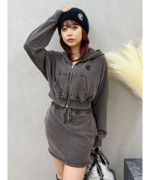 EVRIS（エヴリス）の「ワンポイントブリーチジップアップフーディ【セットアップ着用可能】（パーカー・レディース・ピンク/ブラック/グレー・FREE）」の2枚目の写真