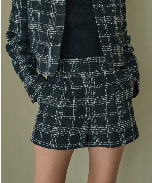 ERADIE(エラディエ)の「Tweed Check Shorts ツイードチェックショートパンツ(その他パンツ・レディース・グレー系/ホワイト系/ブラック系・FREE)」の3枚目の写真