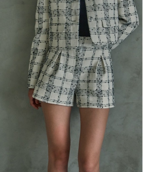 ERADIE(エラディエ)の「Tweed Check Shorts ツイードチェックショートパンツ(その他パンツ・レディース・グレー系/ホワイト系/ブラック系・FREE)」の9枚目の写真