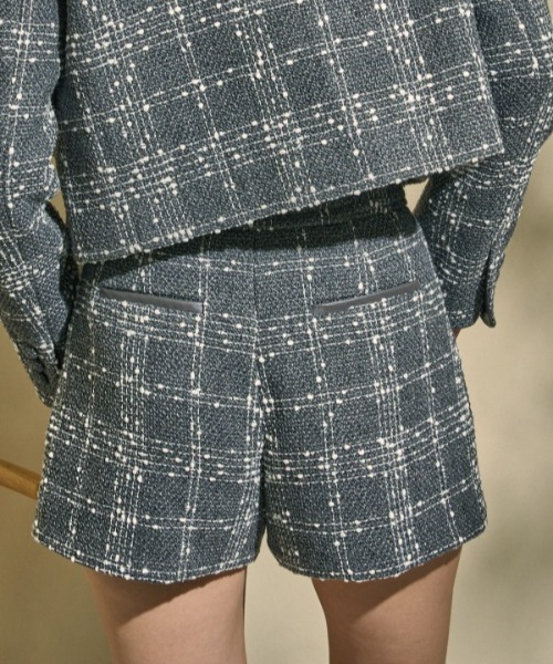 ERADIE(エラディエ)の「Tweed Check Shorts ツイードチェックショートパンツ(その他パンツ・レディース・グレー系/ホワイト系/ブラック系・FREE)」の19枚目の写真