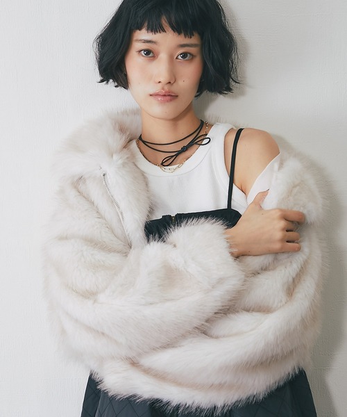 ellesse (M)ホワイトファー付きクロップドジャケット ブルゾン y2k ミックスファーショート丈ジャケット（ブルゾン）｜ANOTHER S