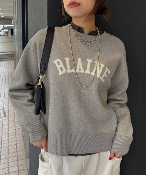 Jena espace merveilleux（ジェナ　エスパスメルヴェイユ）の「【大人のロゴニット】カーブロゴニット（ニット/セーター・レディース・グレー/チャコールグレー/ベージュ・FREE）」の2枚目の写真