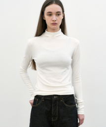 [ESSENTIAL] HIGH NECK SLIM TOP_IVORY