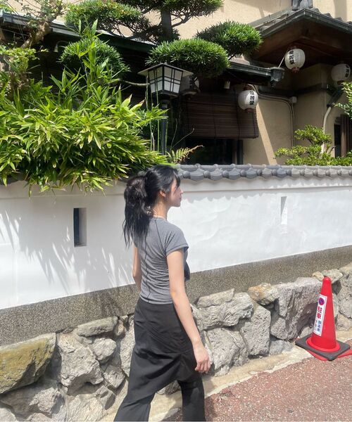 PARTIMENTO WOMEN(パルティメントウィメン)の「PWCストライプポケットショートスリーブTシャツ_グレー(Tシャツ/カットソー・レディース・その他・SMALL/MEDIUM/LARGE)」の8枚目の写真