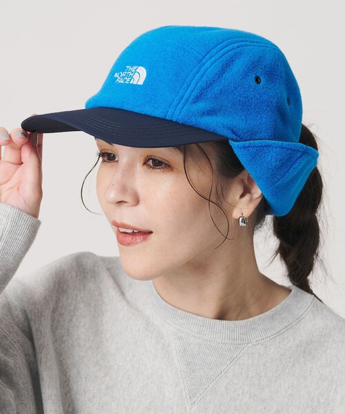 THE NORTH FACE(ザノースフェイス)の「<THE NORTH FACE>フリース イヤーマフ キャップ(キャップ・レディース・ブラック/コバルトブルー・FREE)」の1枚目の写真