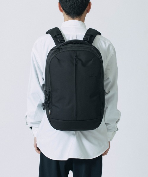 incase（インケース）の「Incase Tracks Backpack 25L-Black（バックパック/リュック・メンズ・ブラック・ONE SIZE）」の22枚目の写真