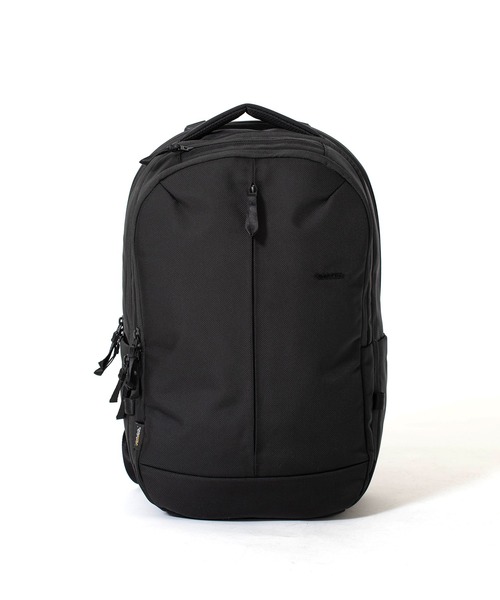 incase（インケース）の「Incase Tracks Backpack 25L-Black（バックパック/リュック・メンズ・ブラック・ONE SIZE）」の2枚目の写真