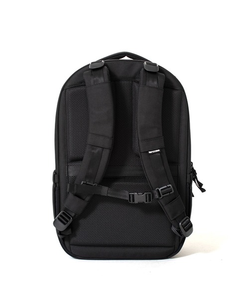 incase（インケース）の「Incase Tracks Backpack 25L-Black（バックパック/リュック・メンズ・ブラック・ONE SIZE）」の4枚目の写真