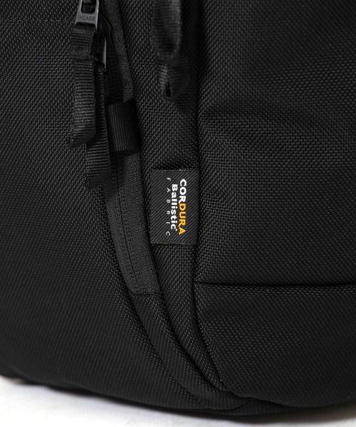 incase（インケース）の「Incase Tracks Backpack 25L-Black（バックパック/リュック・メンズ・ブラック・ONE SIZE）」の6枚目の写真