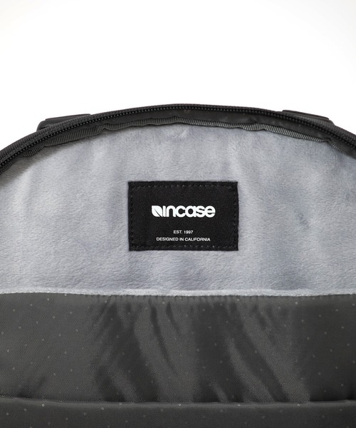 incase（インケース）の「Incase Tracks Backpack 25L-Black（バックパック/リュック・メンズ・ブラック・ONE SIZE）」の16枚目の写真