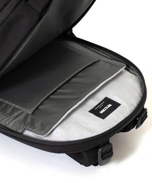 incase（インケース）の「Incase Tracks Backpack 25L-Black（バックパック/リュック・メンズ・ブラック・ONE SIZE）」の17枚目の写真
