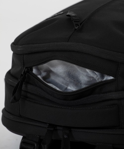 incase（インケース）の「Incase Tracks Backpack 25L-Black（バックパック/リュック・メンズ・ブラック・ONE SIZE）」の18枚目の写真