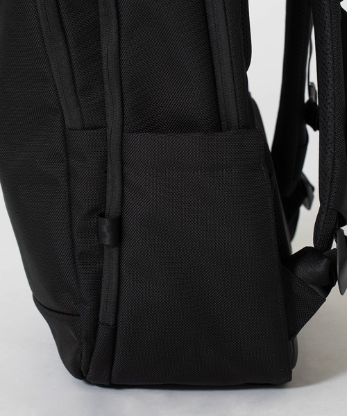 incase（インケース）の「Incase Tracks Backpack 25L-Black（バックパック/リュック・メンズ・ブラック・ONE SIZE）」の19枚目の写真