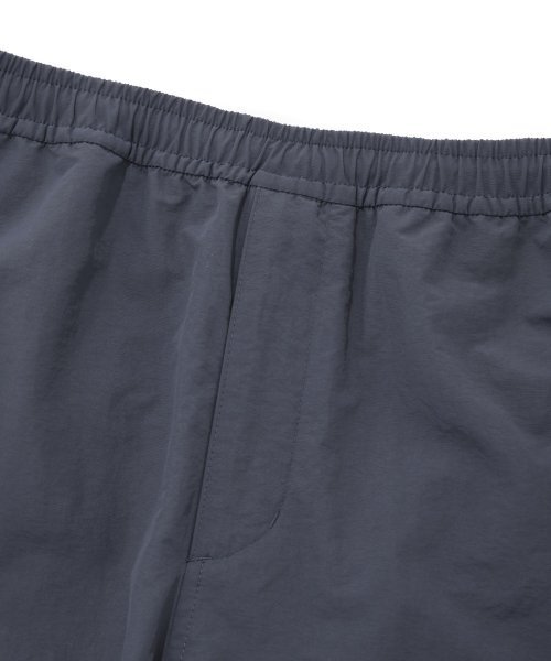 COVERNAT(カバーナット)の「ウィンドブレーカー ジョガーパンツ ネイビー(スウェットパンツ・レディース・その他・SMALL/X-LARGE/XX-LARGE/MEDIUM/LARGE/X-SMALL)」の4枚目の写真