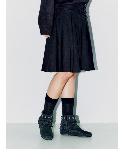 OAFISH(オアフィッシュ)の「FOLDED WAIST PLEATS WOOL SKIRT, BLACK(スカート・レディース・その他・1/2)」の4枚目の写真