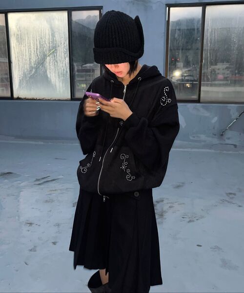 OAFISH(オアフィッシュ)の「FOLDED WAIST PLEATS WOOL SKIRT, BLACK(スカート・レディース・その他・1/2)」の2枚目の写真