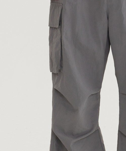 COVERNAT（カバーナット）の「セミワイドナイロンパラシュートパンツ グレー（その他パンツ・レディース・その他・SMALL/MEDIUM/LARGE/X-LARGE）」の8枚目の写真